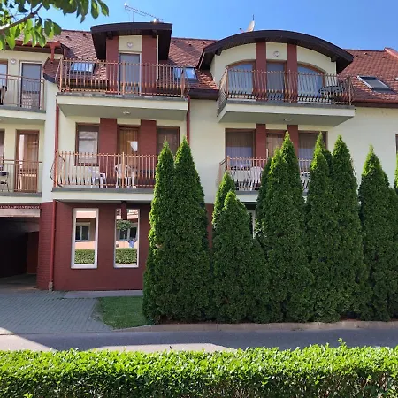 Major Panzio Es Etterem Bed & Breakfast