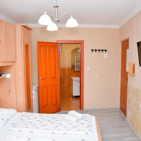 Bed & Breakfast Major Panzio Es Etterem Hajduszoboszlo