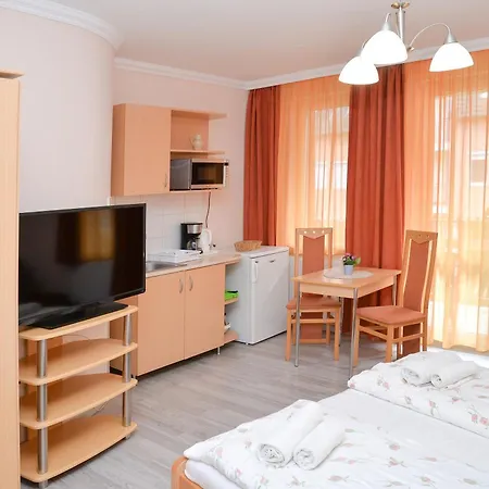 Bed & Breakfast Major Panzio Es Etterem 2*
