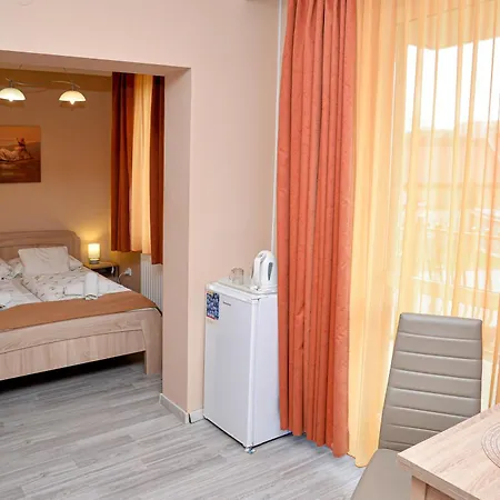Major Panzio Es Etterem Bed & Breakfast 2*
