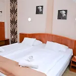 Frühstückspension Major Panzio Es Etterem Hajdúszoboszló