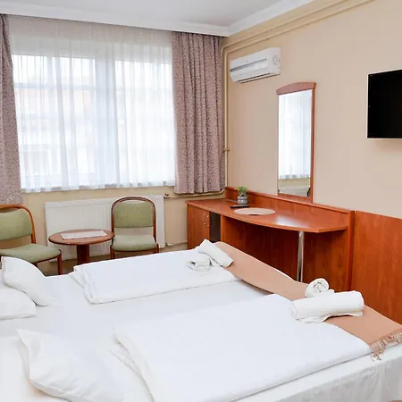 Major Panzió és étterem 3*