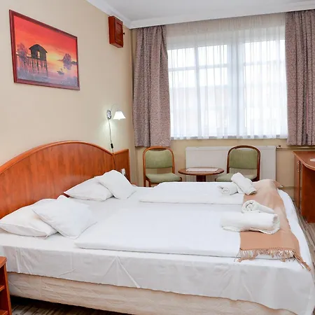 Oda ve Kahvaltı Major Panzio Es Etterem Hajdúszoboszló
