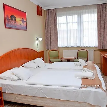 Major Panzio Es Etterem Bed & Breakfast 3*