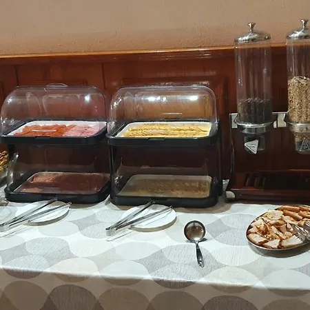 Major Panzió és étterem Alojamento de Acomodação e Pequeno-almoço 3*